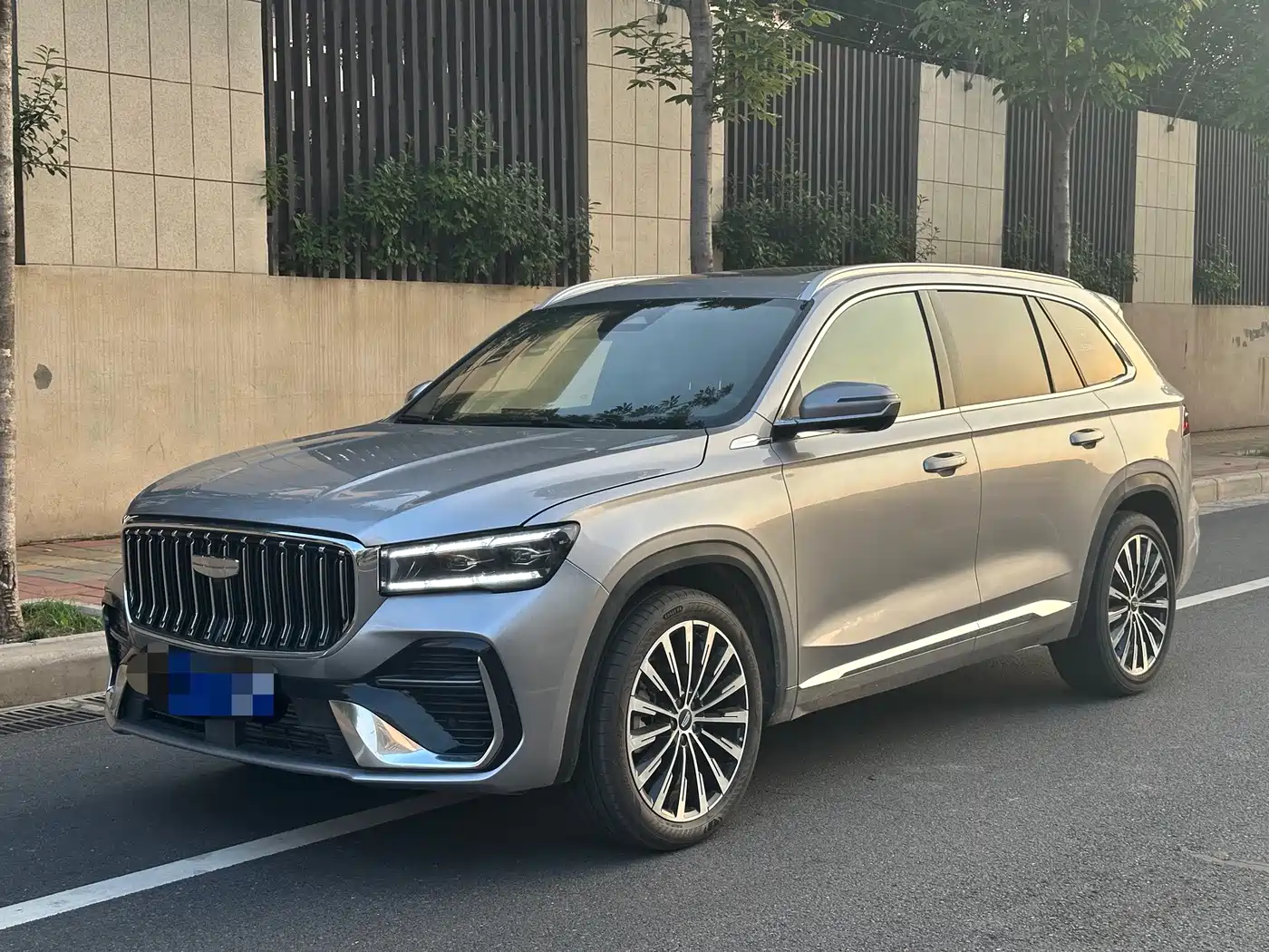 Фото 1 - Geely Xingyue L