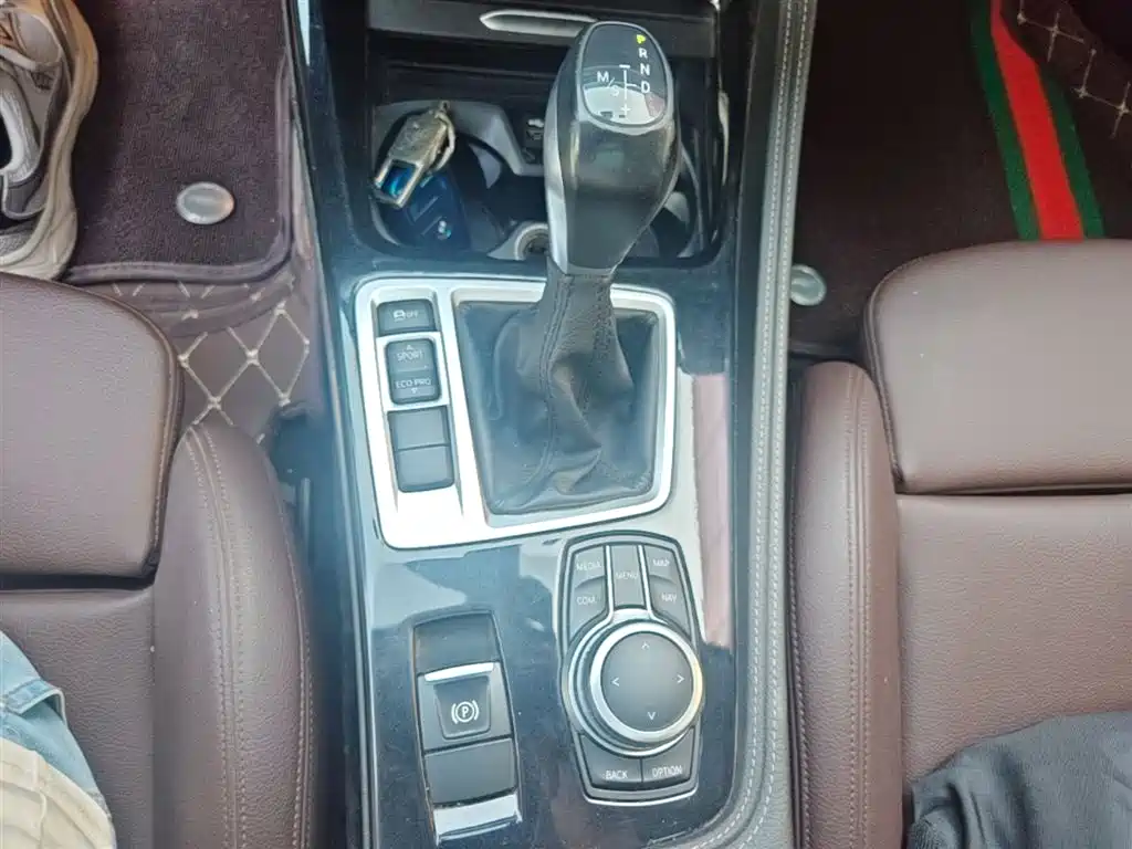 BMW 1 Series 2019 120i Leading M Sport Package фото 14