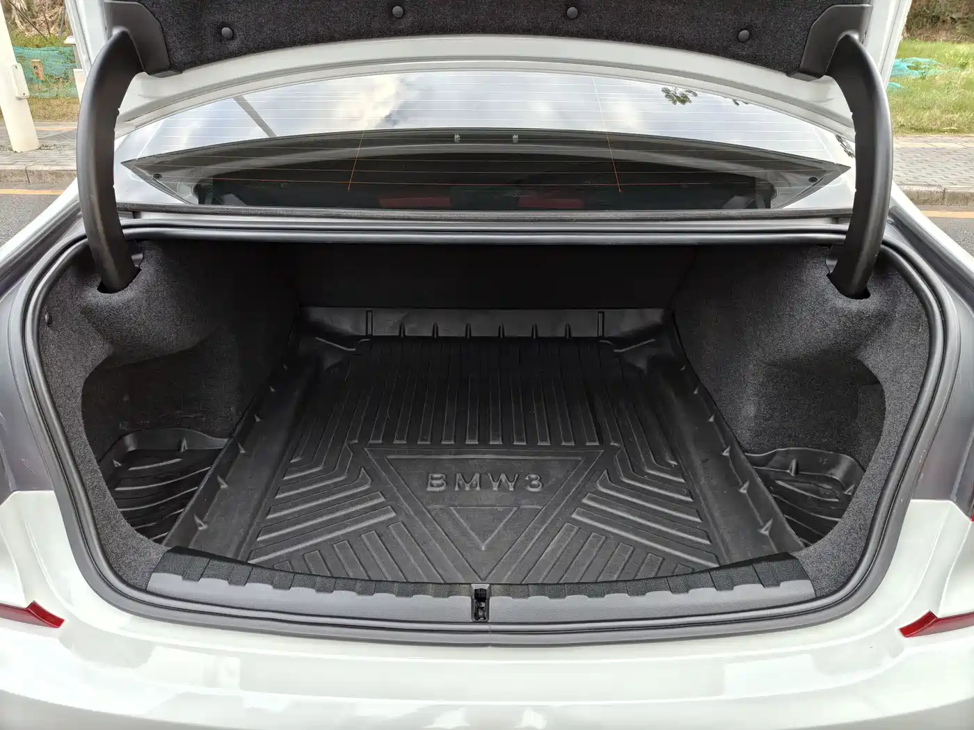 BMW 3 Series 2020 325Li M Sport Package фото 11