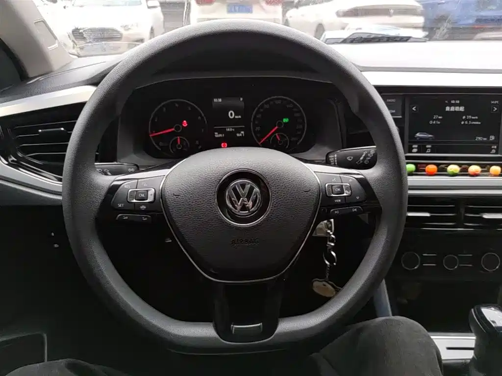 Volkswagen Polo 2019 Plus 1.5L Automatic Colorful Tech Edition фото 11