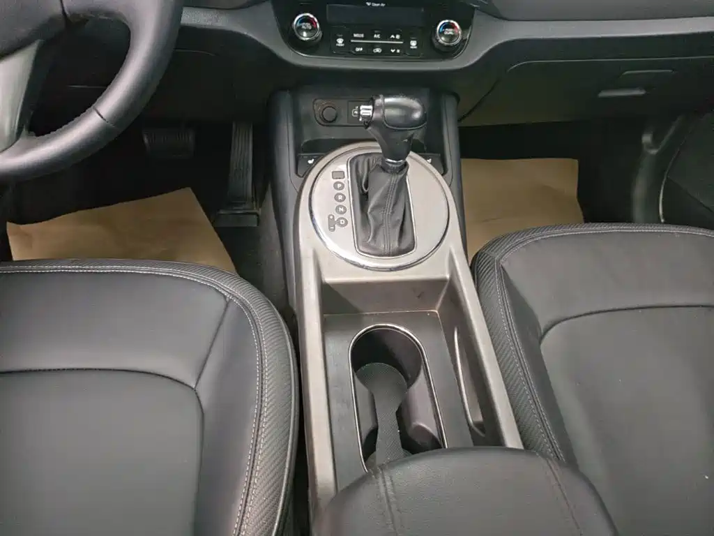 Фото 14 - Kia Sportage