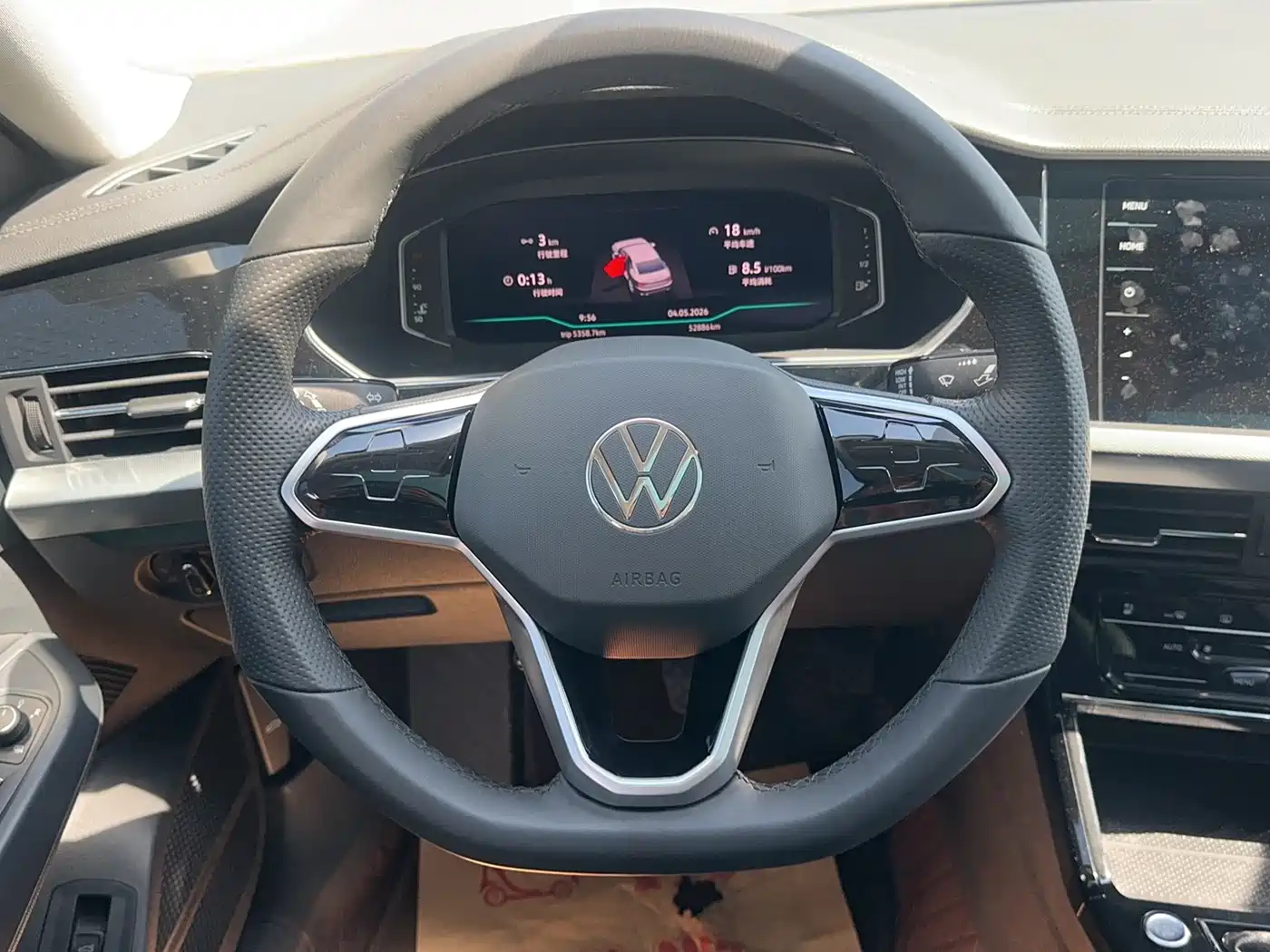 Volkswagen Passat 2023 330TSI Starlight Luxury Edition фото 16