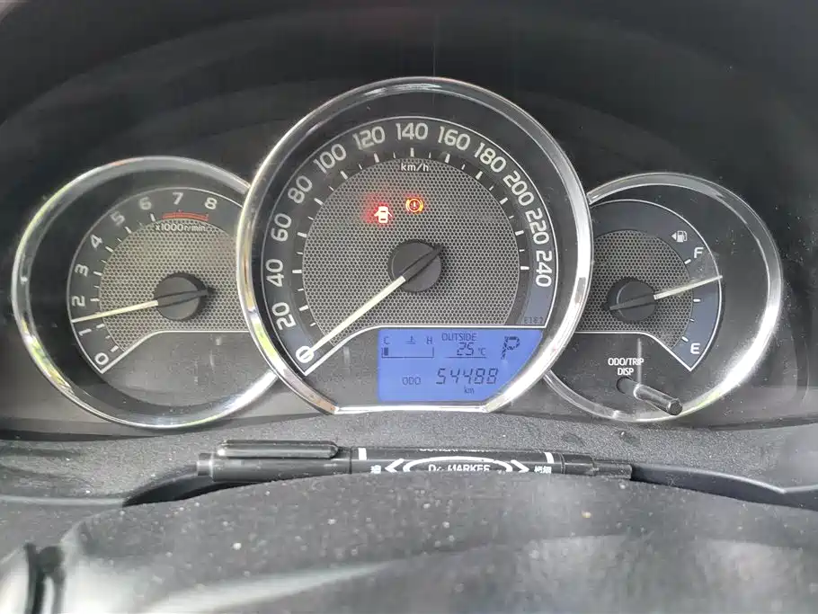 Toyota Corolla 2014 1.6L CVT GL фото 14