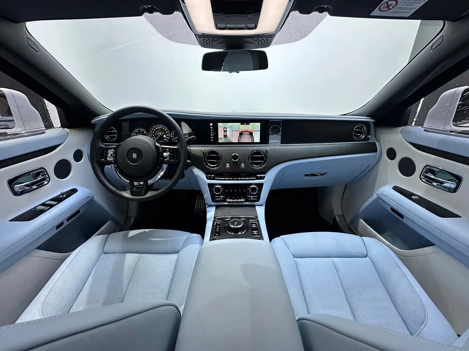 Фото 16 - Rolls-Royce Ghost