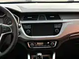 Фото 16 - Geely Vision X3
