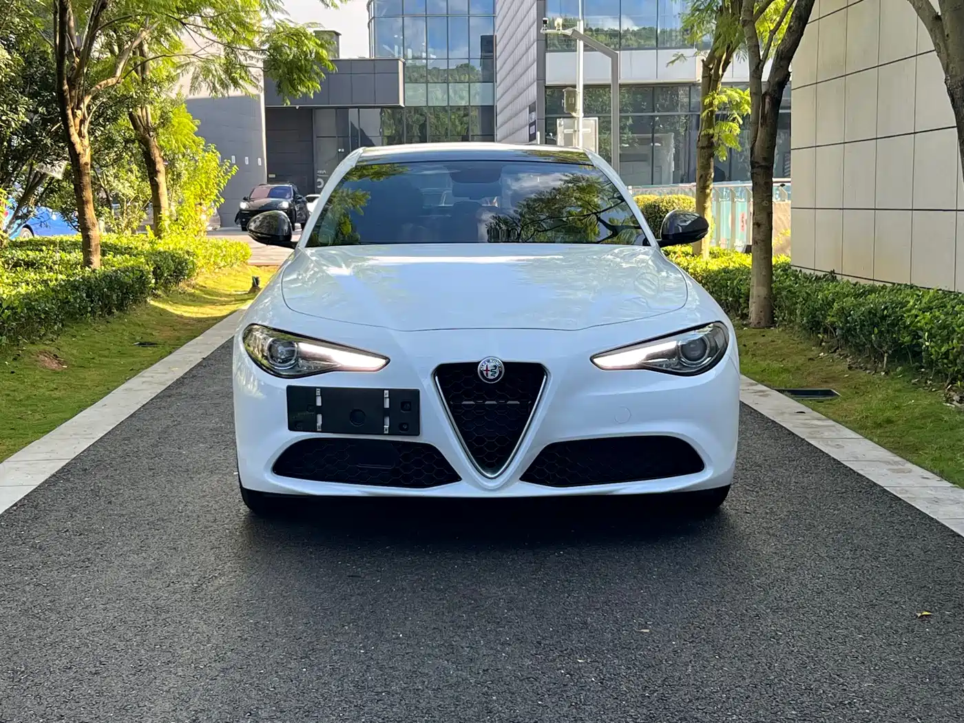 Alfa Romeo Giulia 2018 2017 2.0T 280HP Luxury Edition