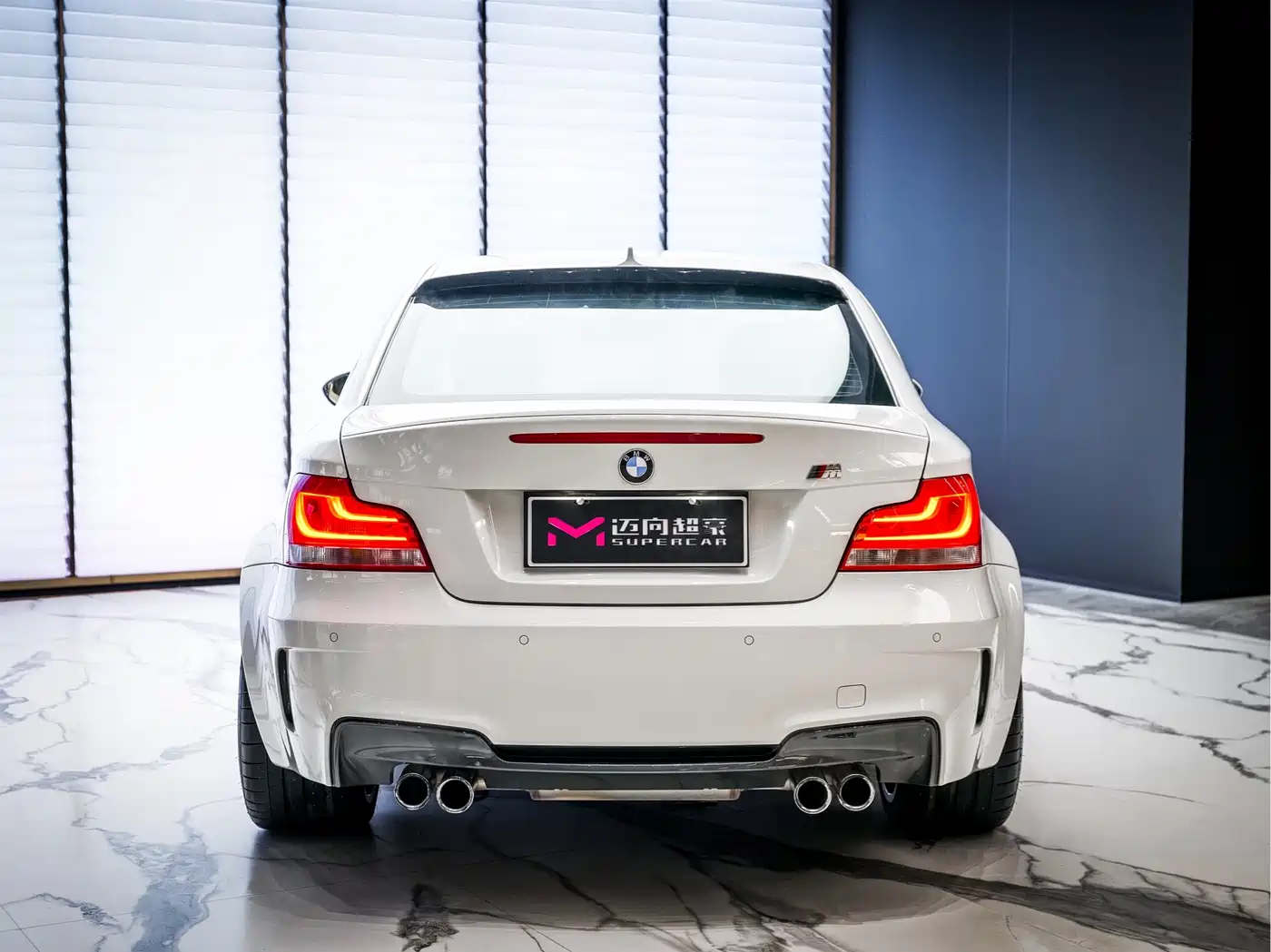 BMW 1 Series M 2011 1M Coupe фото 3