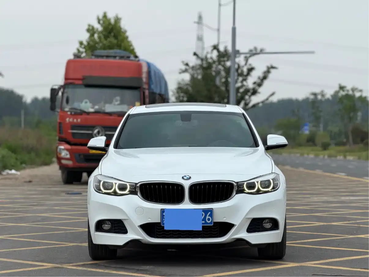 BMW 3 Series GT 2020 320i M Sport Package фото 2