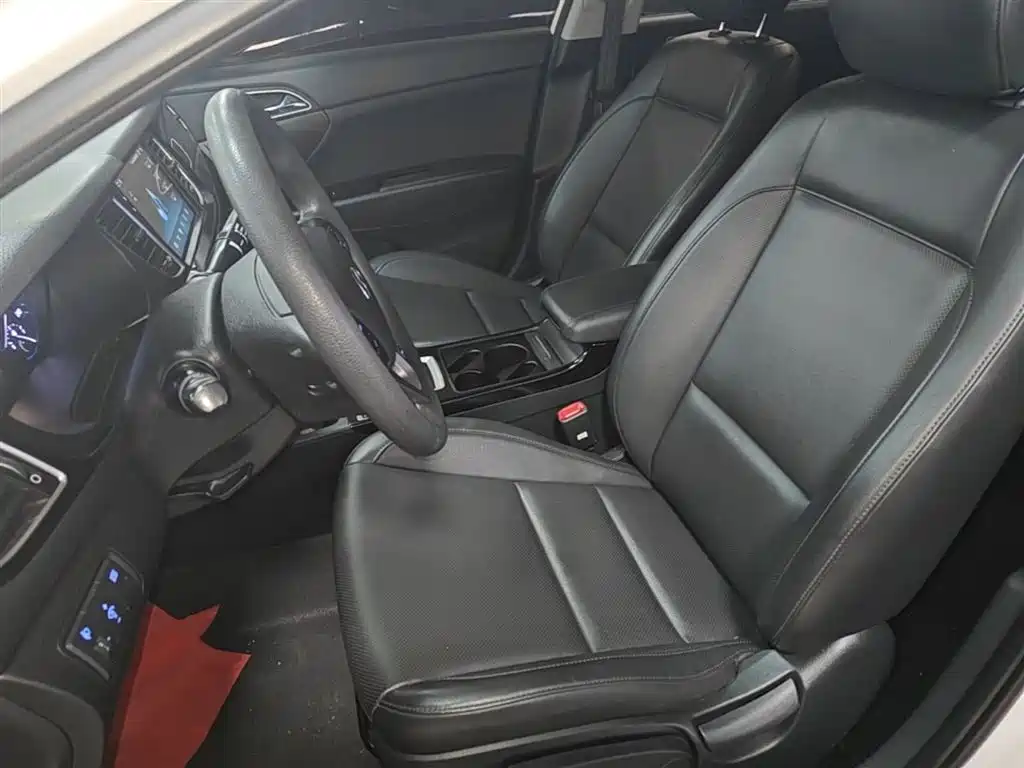 Hyundai Mistra 2014 1.8L Auto Smart GLS фото 15