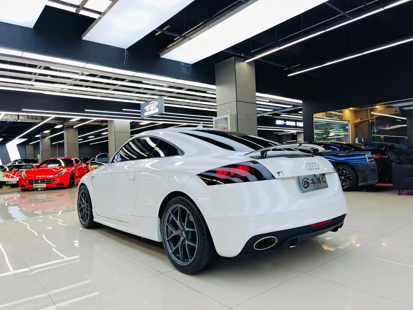 Audi TT 2011 TT Coupe 2.0TFSI фото 5