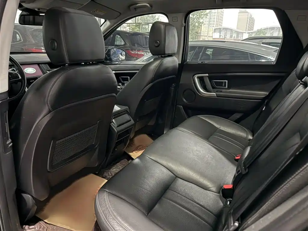 Land Rover Discovery Sport 2018 240PS SE Edition фото 19
