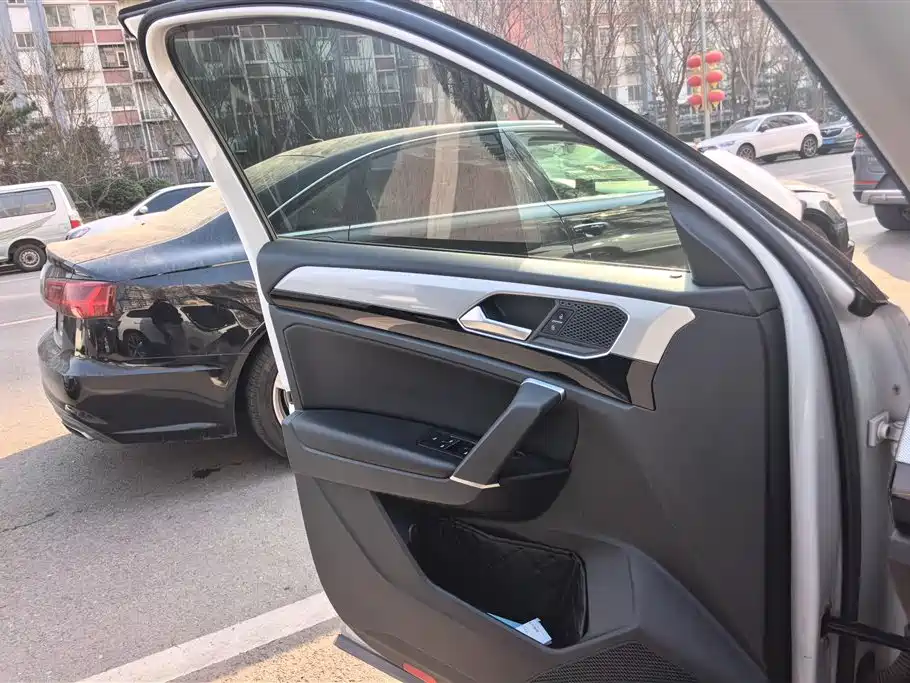 Volkswagen Tayron 2019 330TSI 2WD Luxury China V фото 7