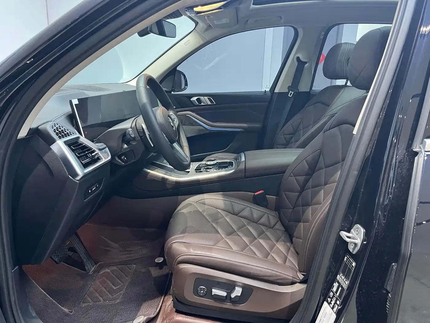 BMW X5 2023 xDrive 30Li Premium M Sport Package фото 10