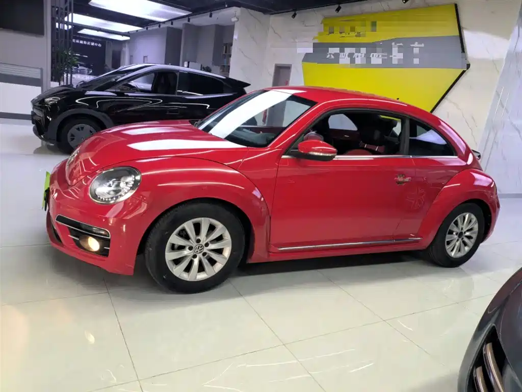 Volkswagen Beetle 2018 180TSI Easy Joy Edition фото 5