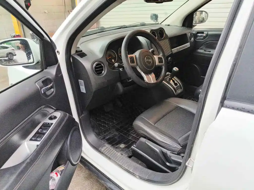Jeep Compass (Import) 2015 2014 Facelift 2.4L 4WD Comfort Edition