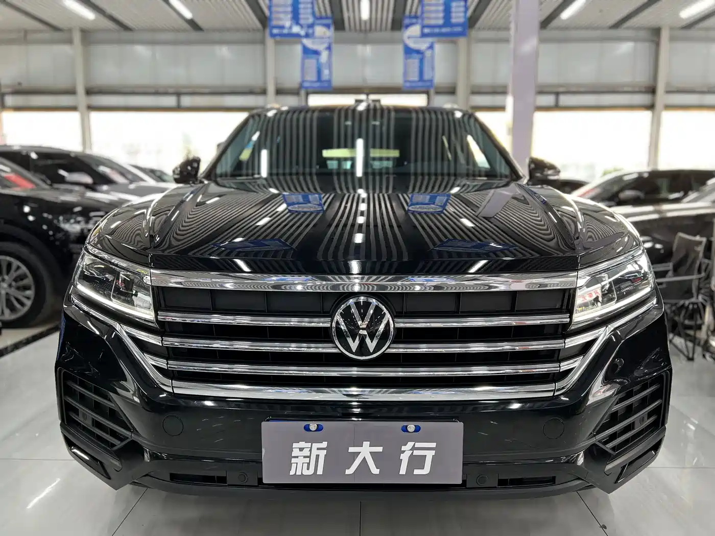VOLKSWAGEN TOUAREG