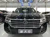 Фото 2 - Volkswagen Touareg