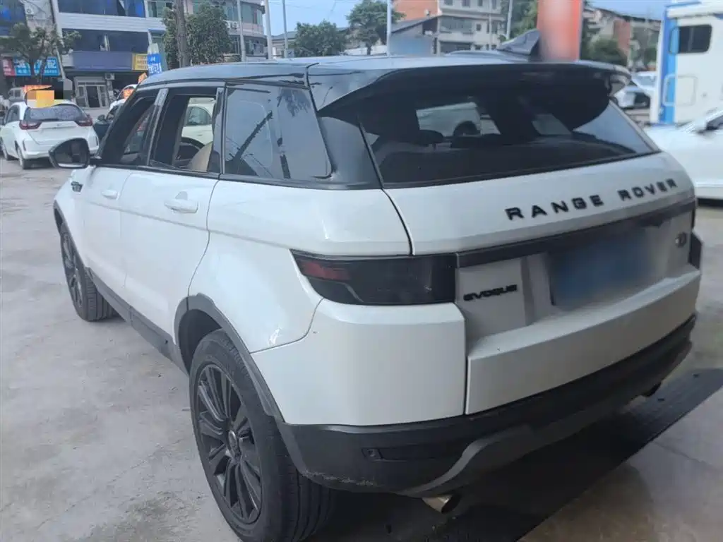 Land Rover Range Rover Evoque 2016 2.0T SE ZhiYao фото 5