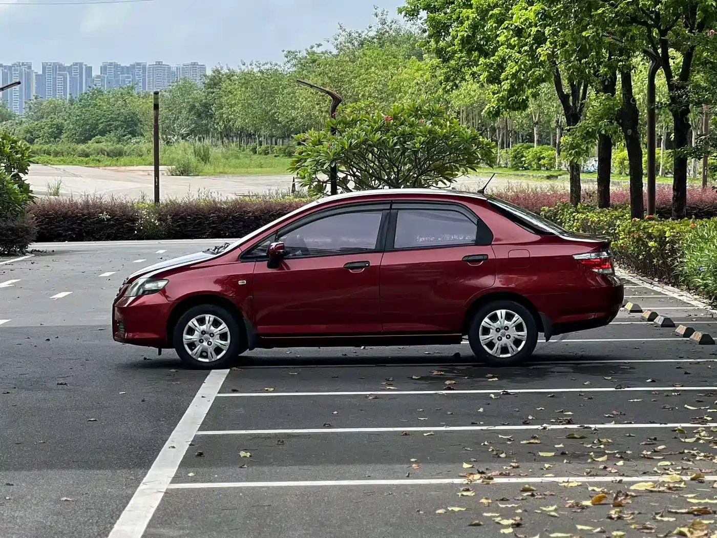 Everus S1 2011 2011 1.3L Manual Comfort