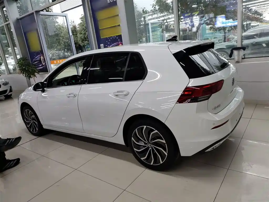 Volkswagen Golf 2023 Facelift 280TSI DSG Pro фото 21