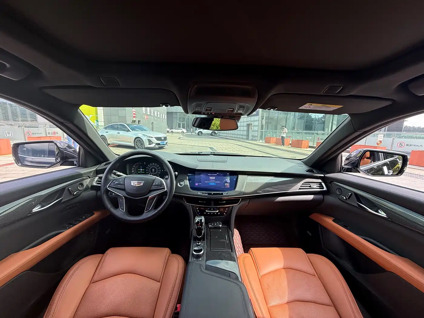 CADILLAC CT6