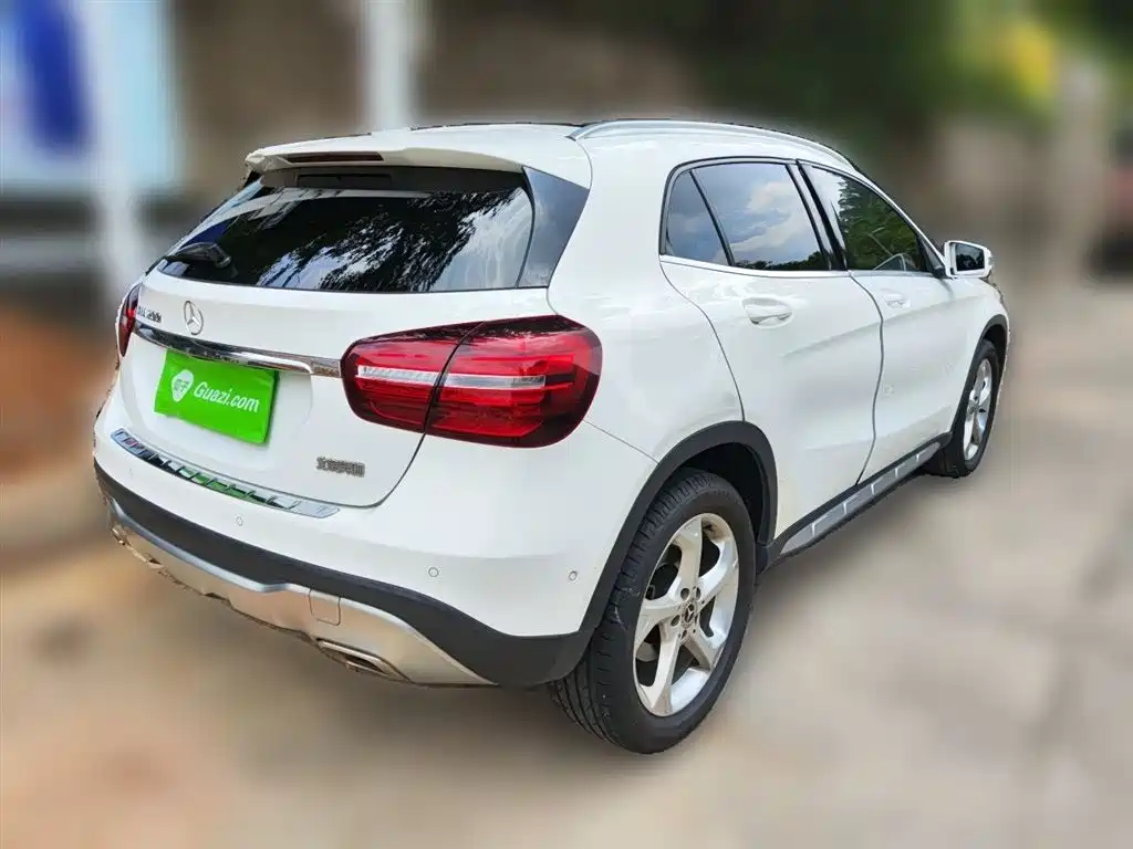 Mercedes-Benz GLA 2018 GLA 200 Dynamic фото 5