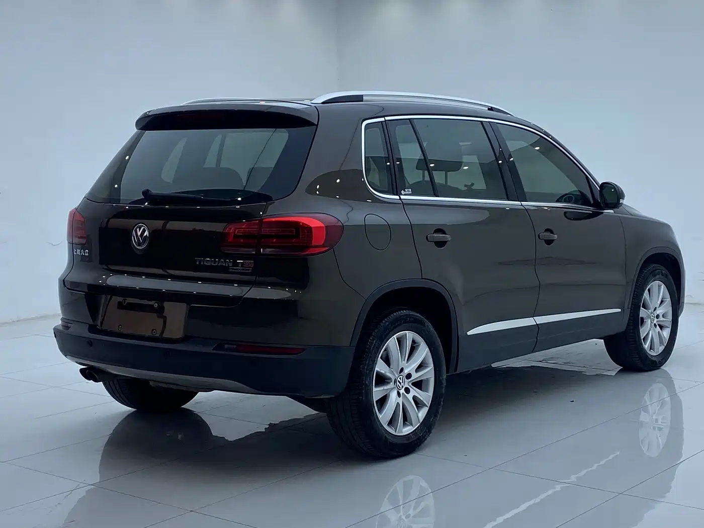 Volkswagen Tiguan 2013 1.8TSI Auto 4WD Luxury фото 6