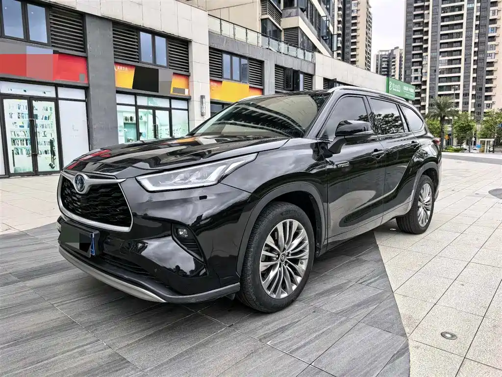 TOYOTA HIGHLANDER