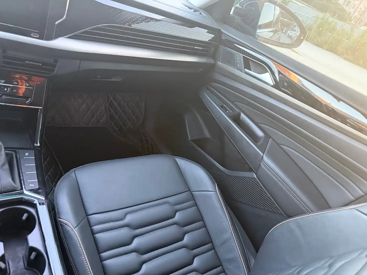 Фото 8 - Volkswagen Passat