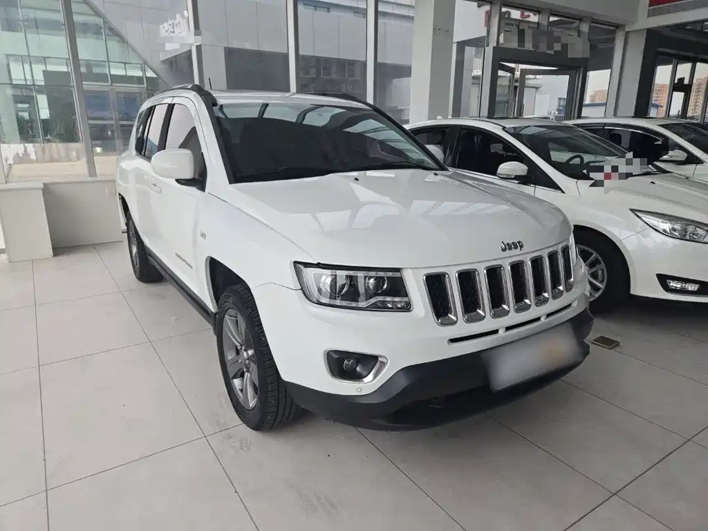 Jeep Compass (Import) 2014 2014 Facelift 2.4L 4WD Comfort Edition