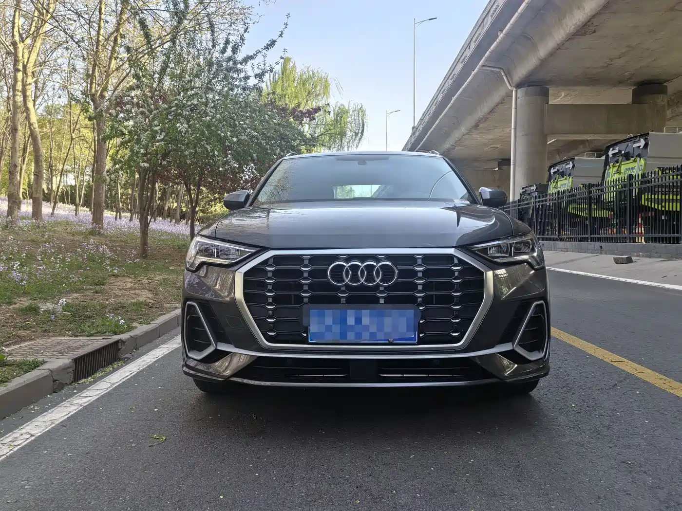 AUDI Q3