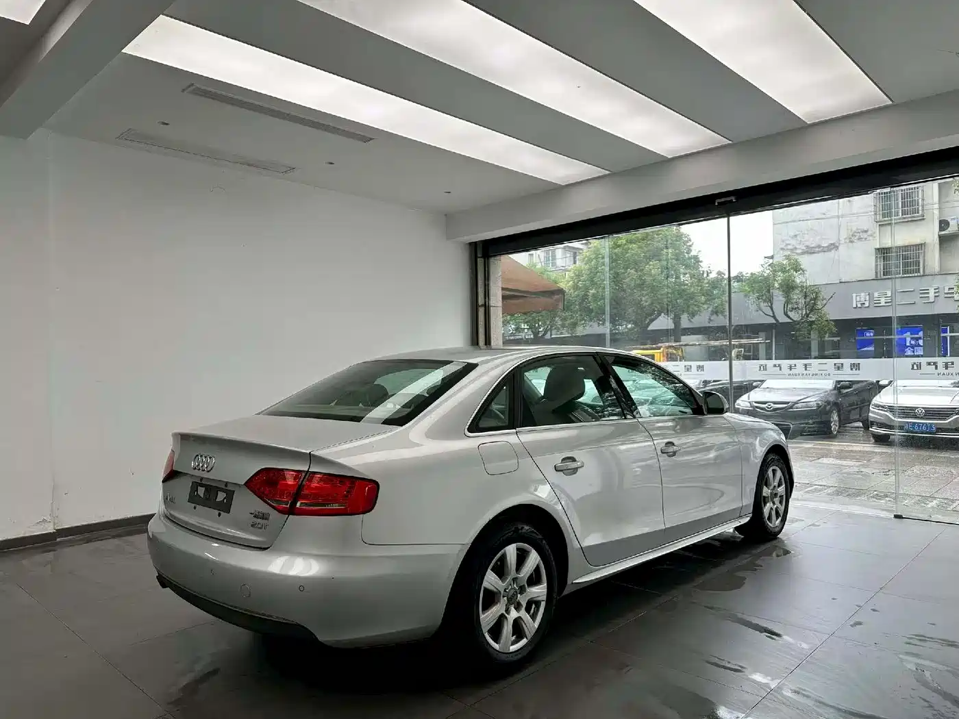 Photo 9 - Audi A4L