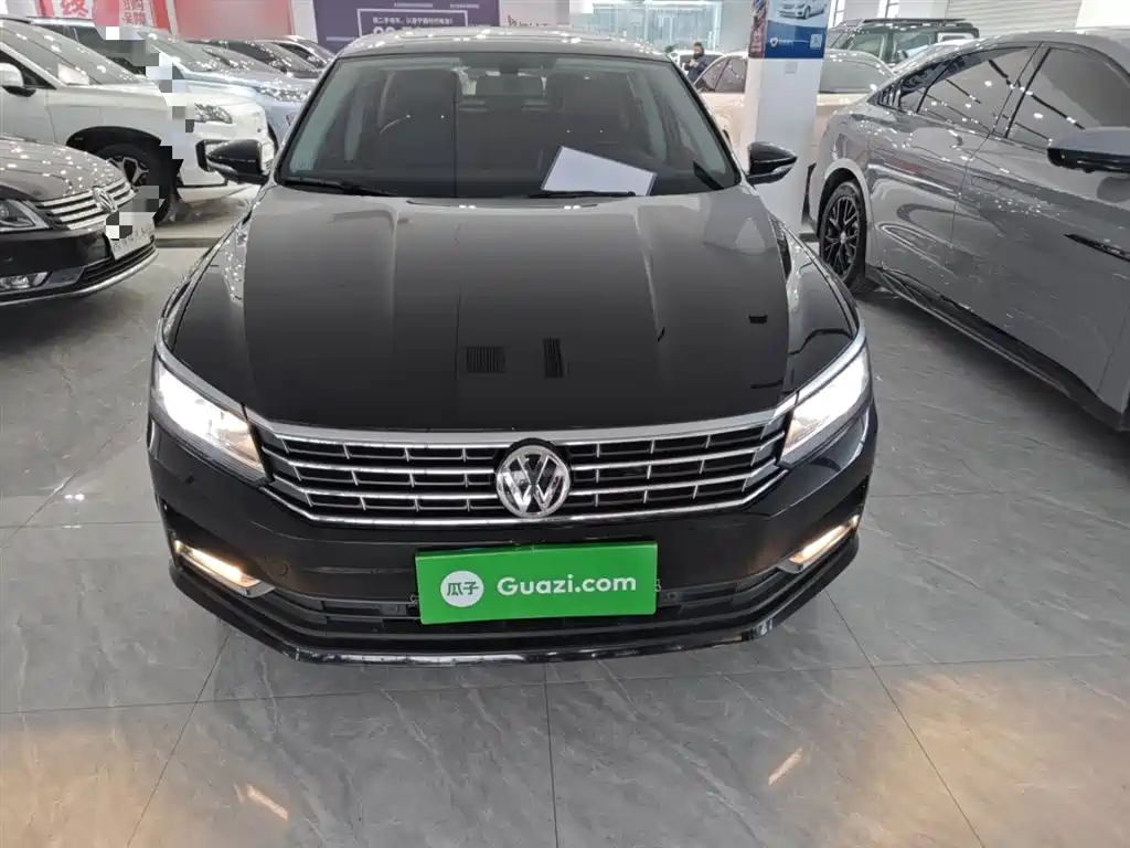 Volkswagen Passat 2017 330TSI DSG Prestige фото 3