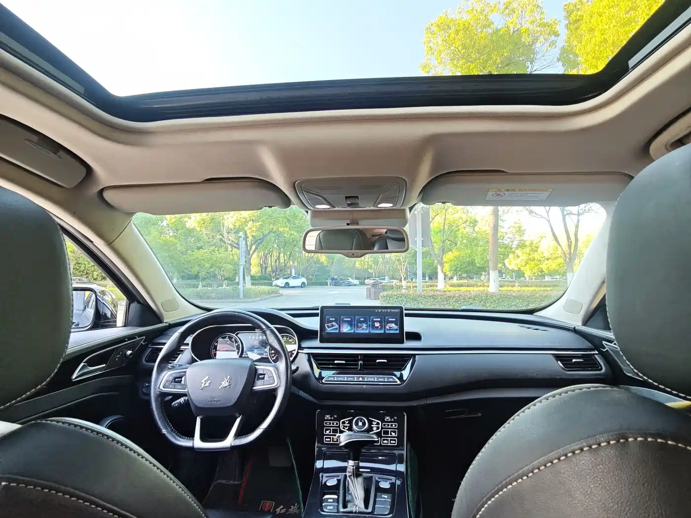 Hongqi H5 2018 30TD Smart Connect Rhythmic Edition фото 2