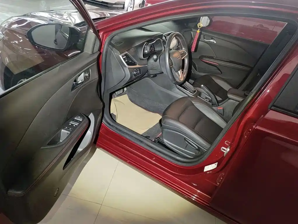 Chevrolet Monza 2019 RS 330T Auto Smooth Edition China VI фото 16