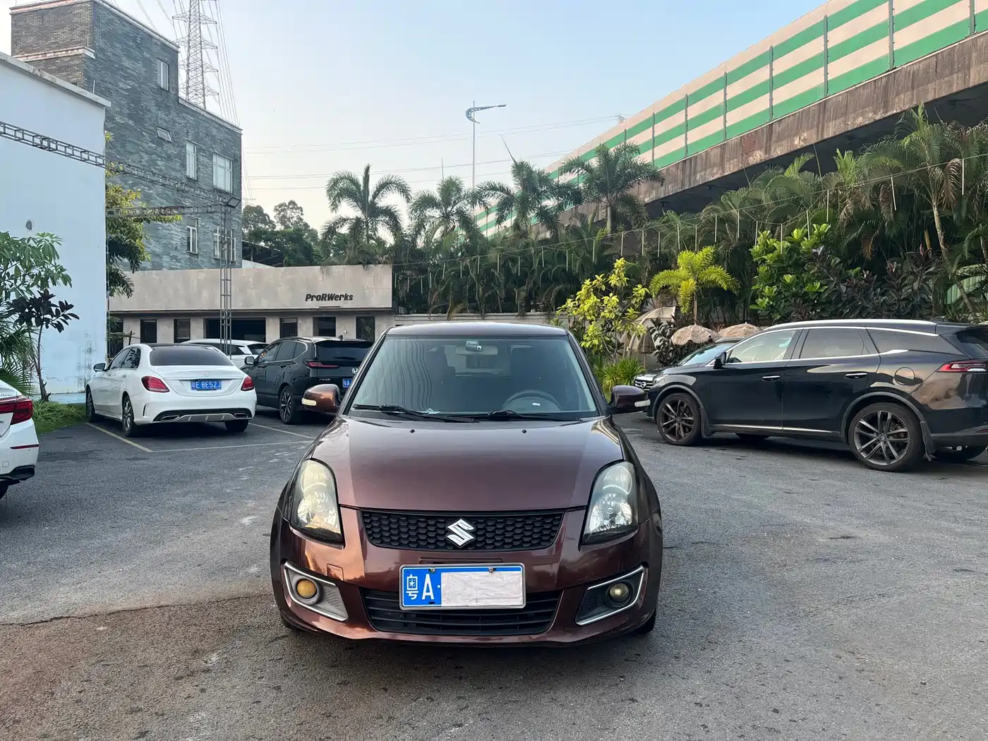 Фото 2 - Suzuki Swift