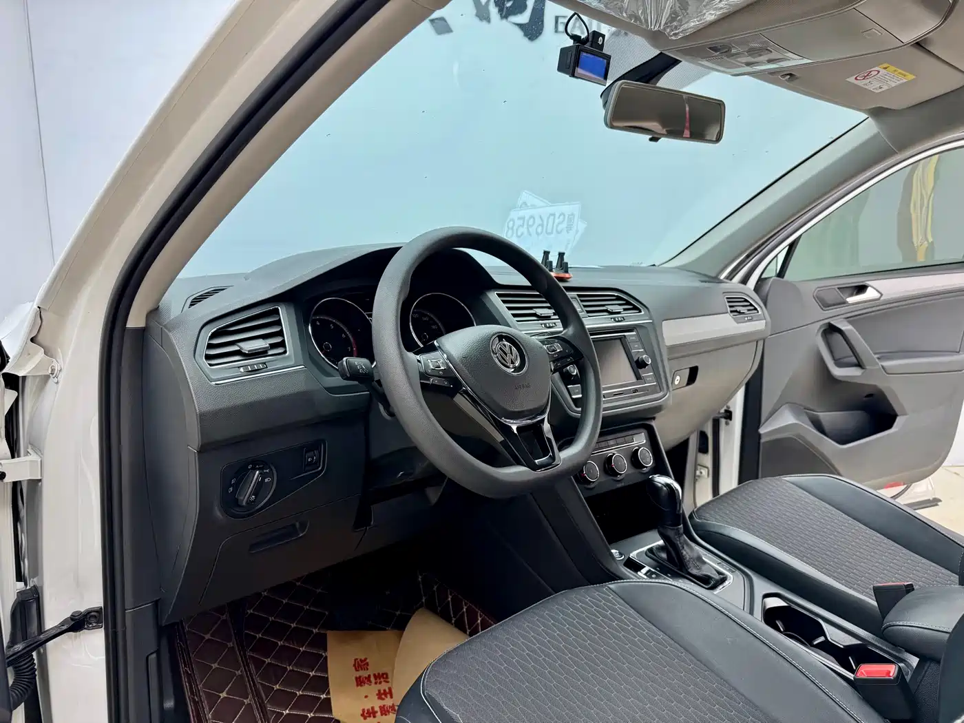 Volkswagen Tiguan L 2019 330TSI Automatic 2WD Trend Edition China VI фото 7