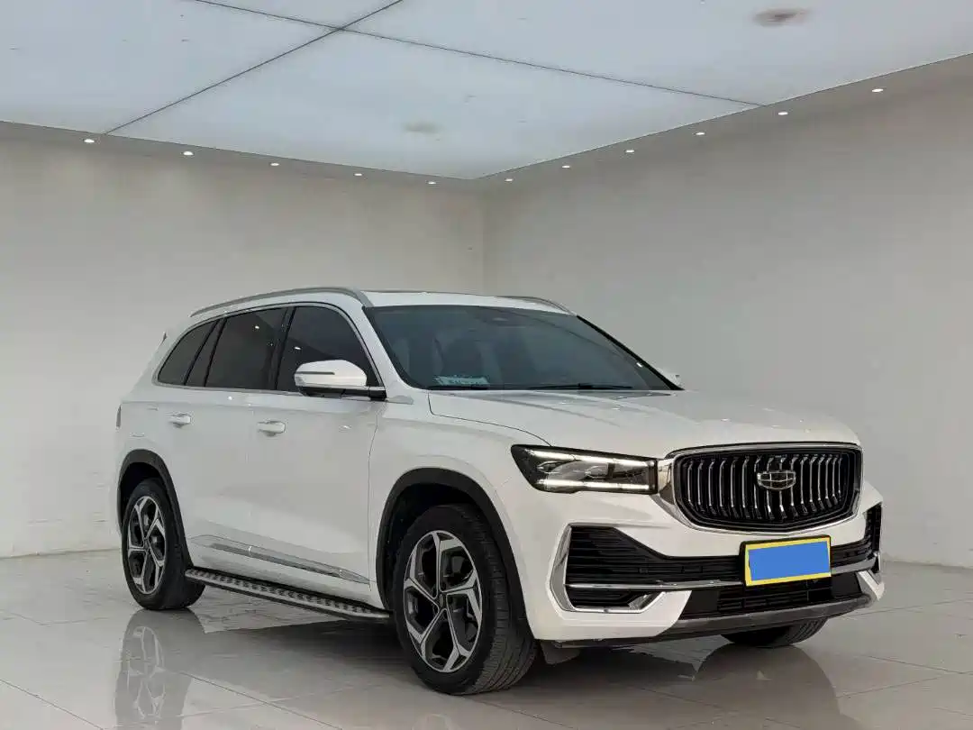 Фото 3 - Geely Monjaro