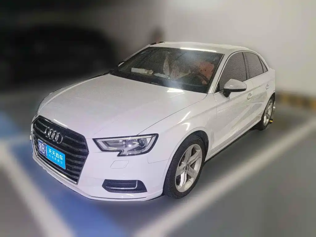 Audi A3 2019 Limousine 35 TFSI Progressive China VI