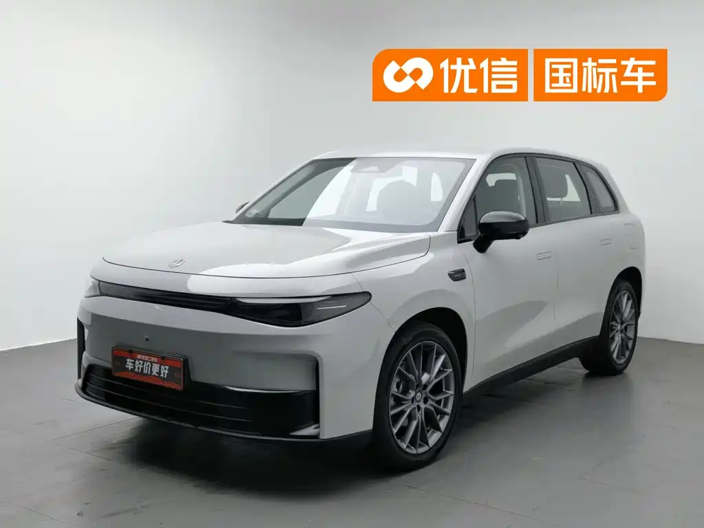 Leapmotor C10