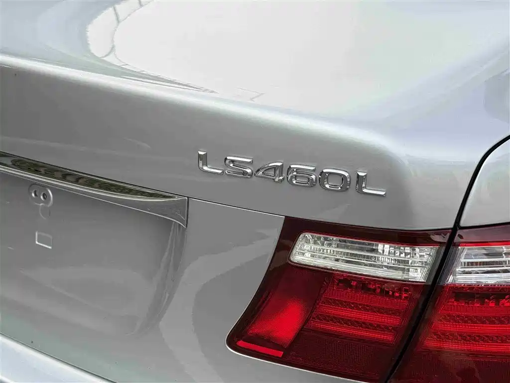 Lexus LS 2006 Model 460 фото 28
