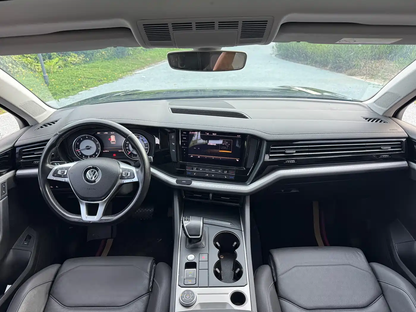 Volkswagen Touareg 2019 2.0TSI Pilot Edition China VI фото 8