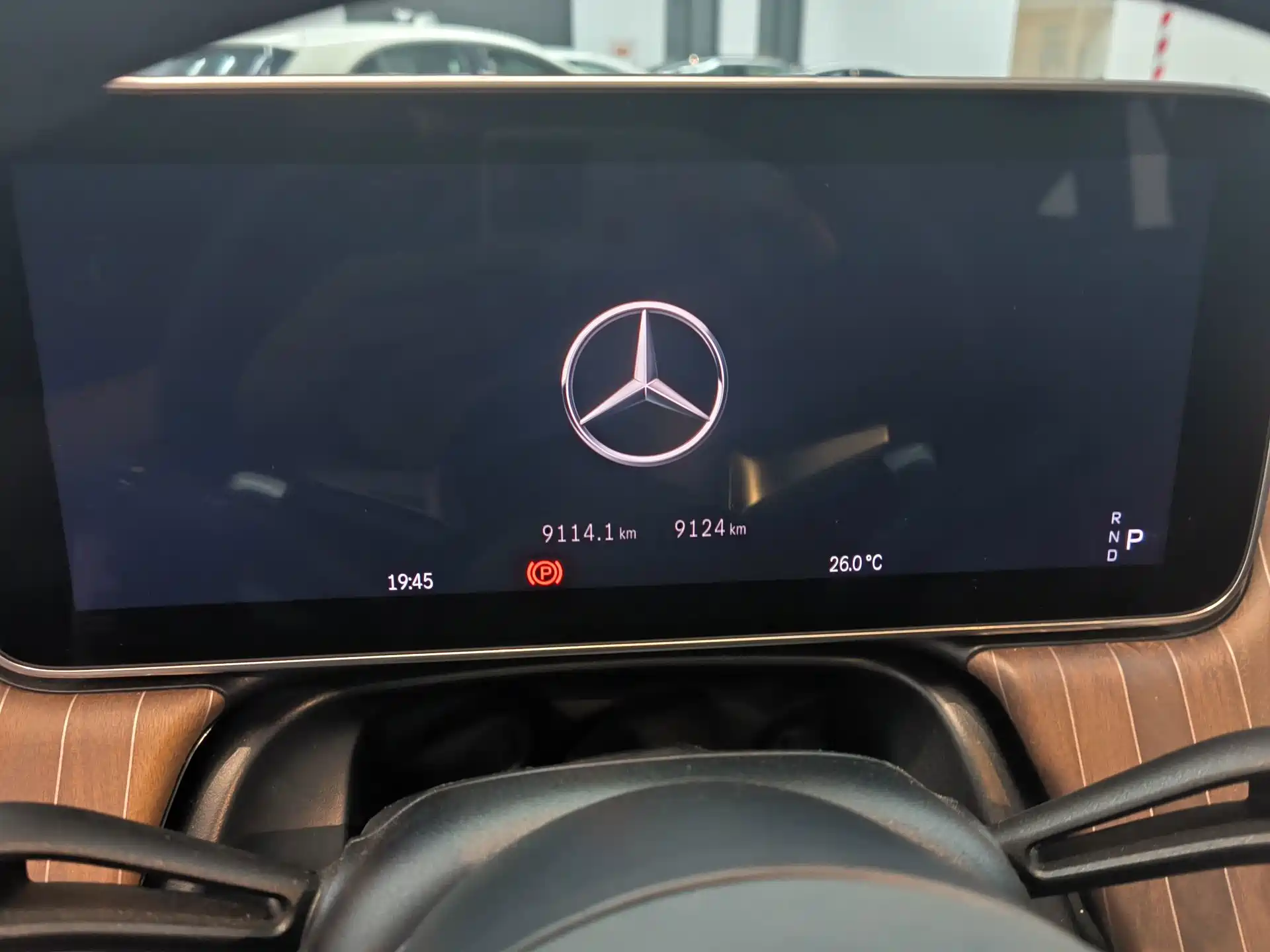 Фото 9 - Mercedes-Benz EQE