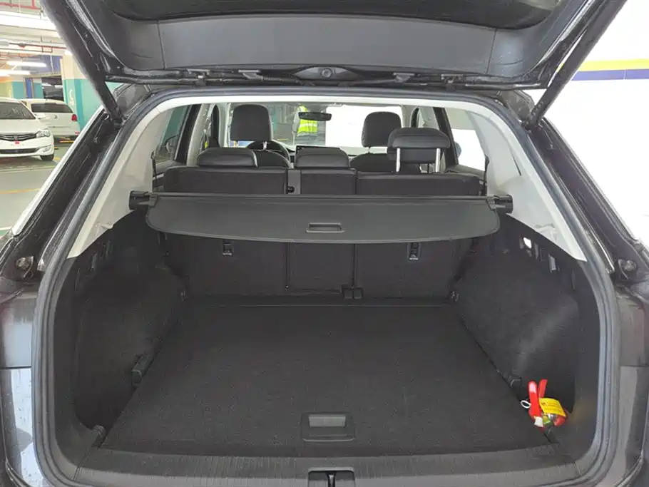 Volkswagen Tayron 2024 330TSI 2WD Luxury Plus Advanced фото 4