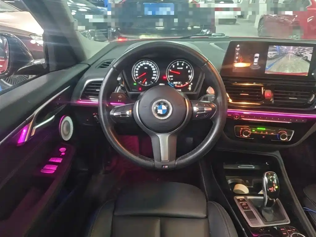BMW 1-SERIES