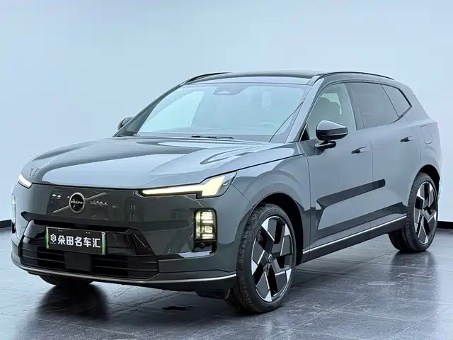 Volvo XC70 Plug-in Hybrid 2025 High-end Version