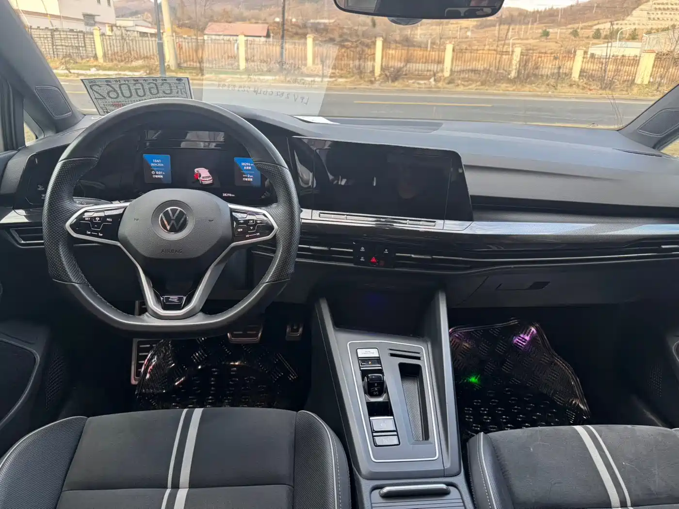 Volkswagen Golf 2021 280TSI DSG R-Line фото 9