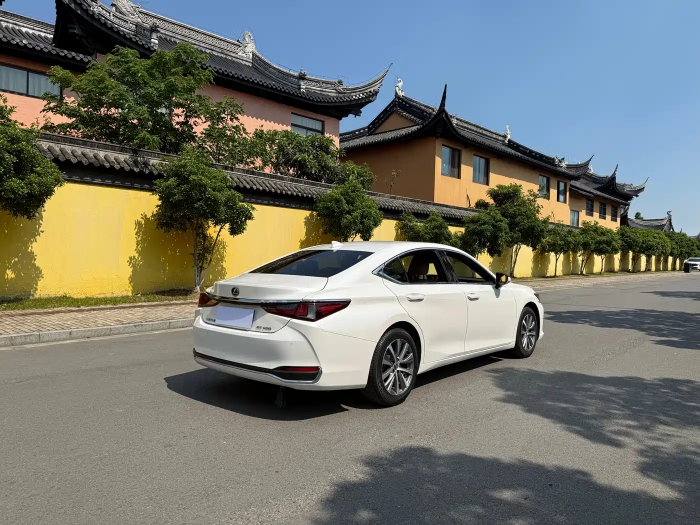 Lexus ES 2020 200 Luxury фото 5