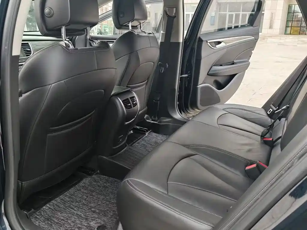 Buick LaCrosse 2019 28T Luxury Edition фото 6