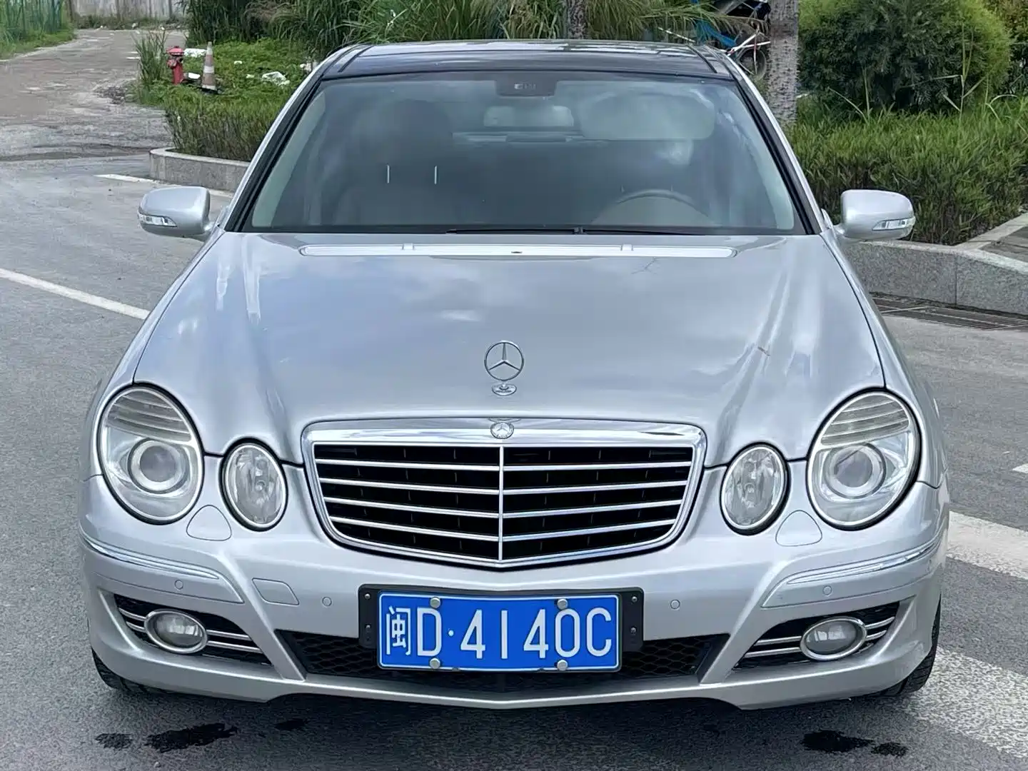 صورة 2 - Mercedes-Benz E-Class